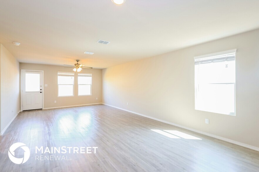 Building Photo - 8511 Bunting Pl