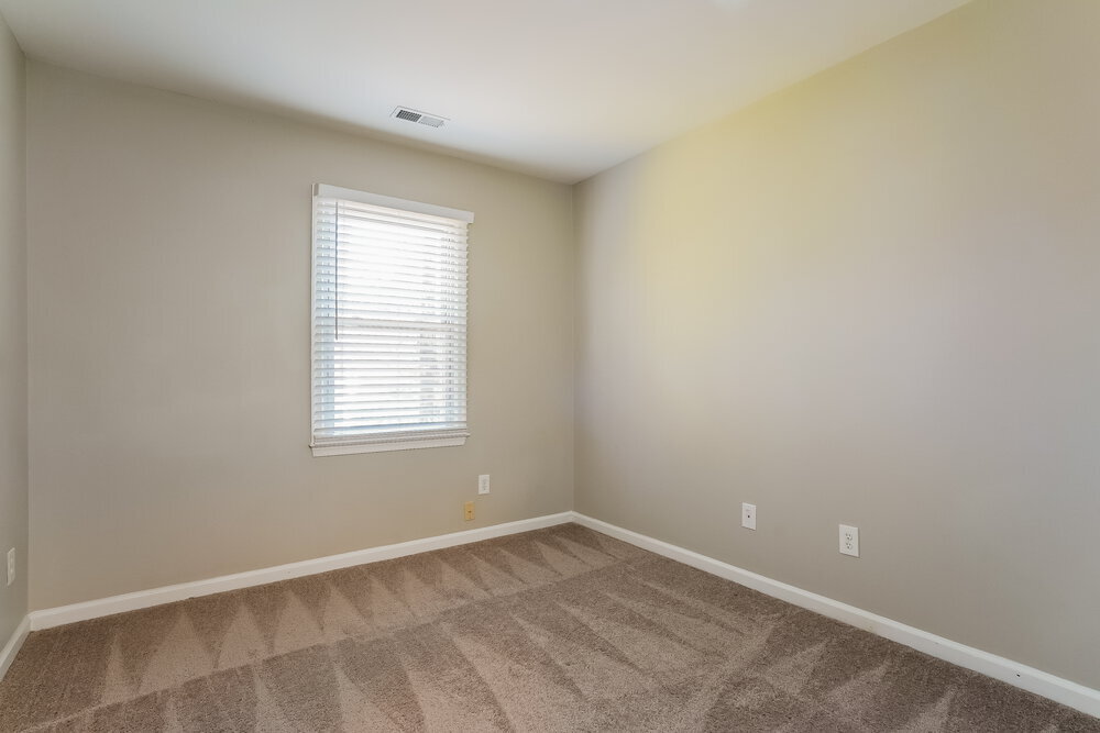 Building Photo - 1608 Maybrook Dr