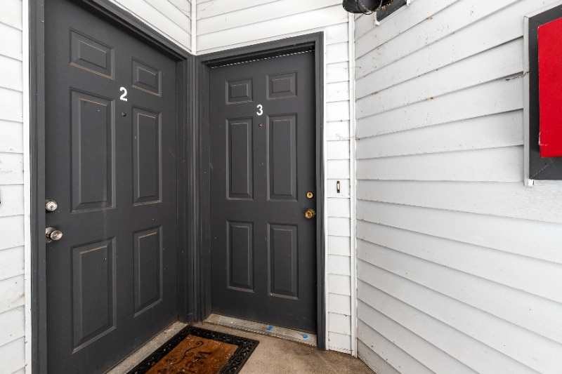 Building Photo - 628 N State St