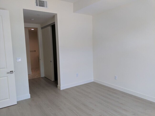 Building Photo - Monterey Bay Square (#308)