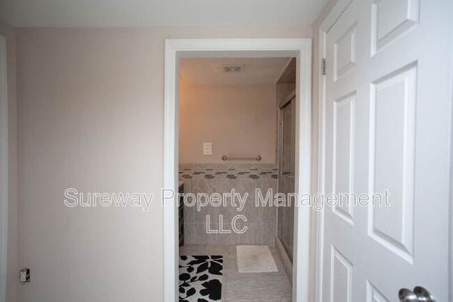 Building Photo - 901 Kresson Rd