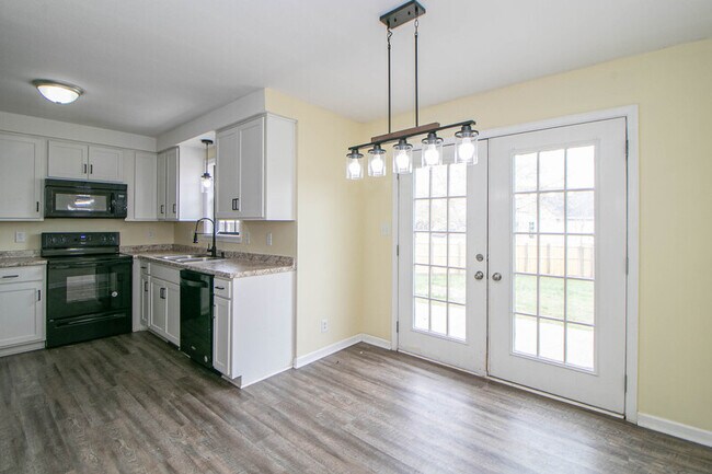 Building Photo - 329 Northridge Dr