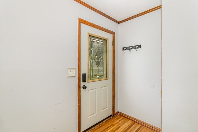 Building Photo - Beautiful 4 Bed 2 Bath Home With Fence and...