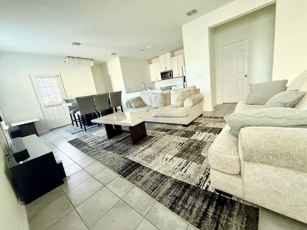 Building Photo - 7203 Summer Tanager Dr