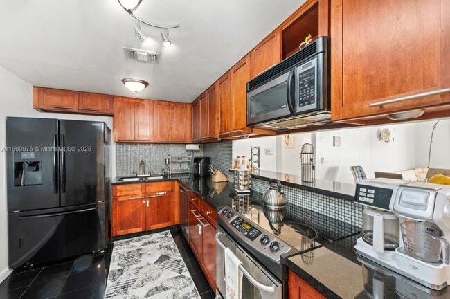 Building Photo - 500 Three Islands Boulevard