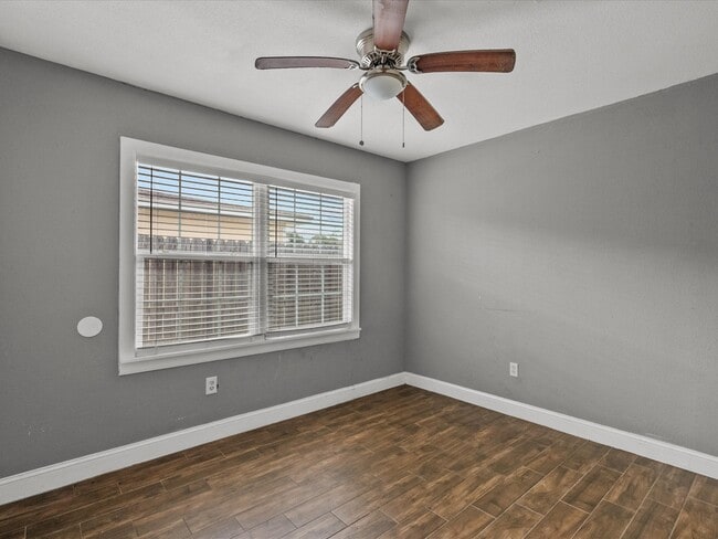 Building Photo - 2512 Jackson