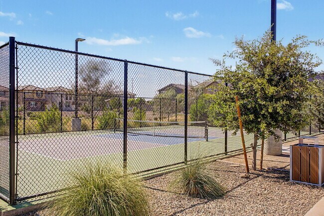 Building Photo - Live the Hawes Crossing Lifestyle – Pool, Pickleball & More! Internet included in the rent!