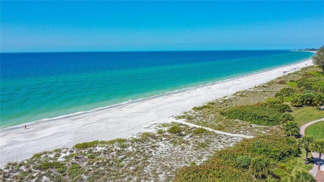 Building Photo - 4760 Gulf of Mexico Dr
