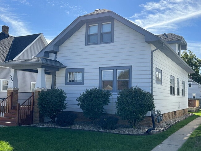 Building Photo - 1217 Augusta St