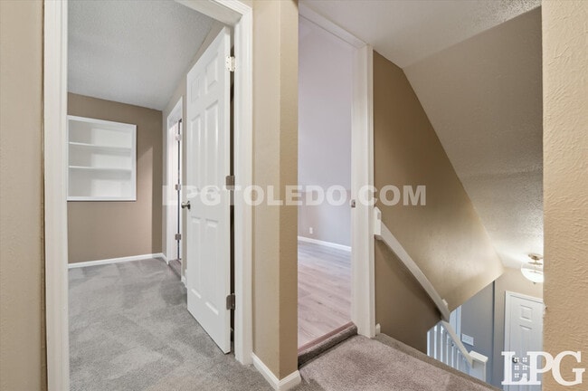 Building Photo - 7044 Springfield Dr