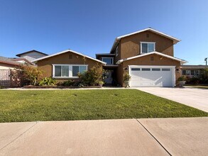 Building Photo - Unbelievable 4 Bed, 4 Bath House For Rent In Buena Park-Must See To Appreciate!