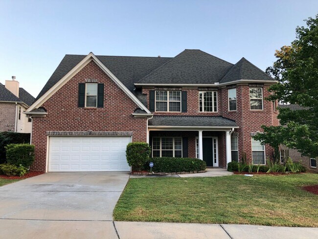 Primary Photo - Beautiful 5 Bed 4 Bath Home in Heart of Co...