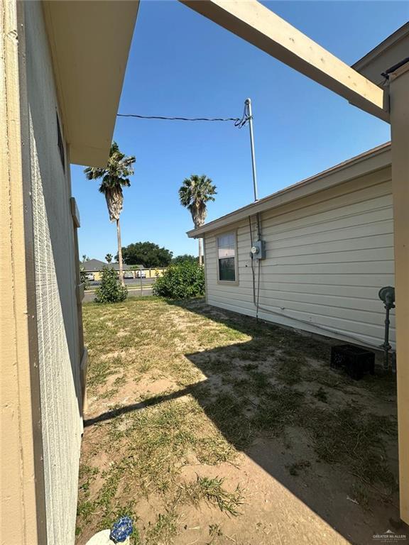 Building Photo - 1225 E Cano St