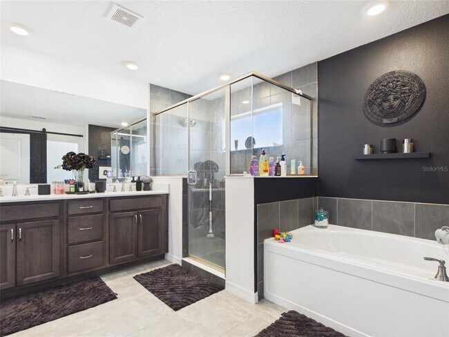 Building Photo - 7251 SW 60th Ln