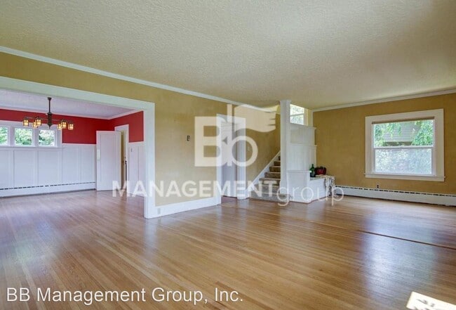 Building Photo - 3 br, 1.5 bath House - 5137 NE Wisteria Drive