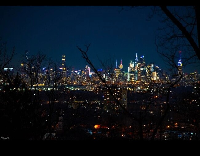 Building Photo - 4 Undercliff Terrace
