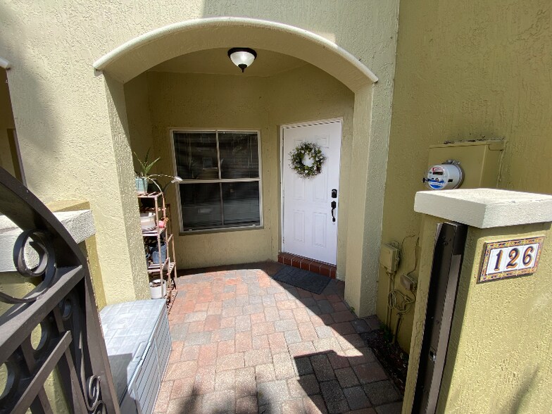Building Photo - 126 Lake Monterey Cir