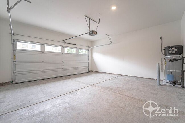 Building Photo - 7020 NE 156th Pl