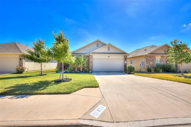 Primary Photo - 616 Donegal Ln