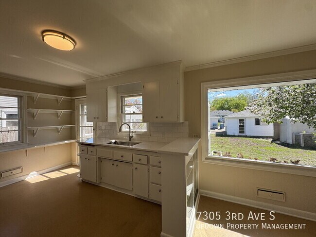 Building Photo - 7305 3rd Ave S