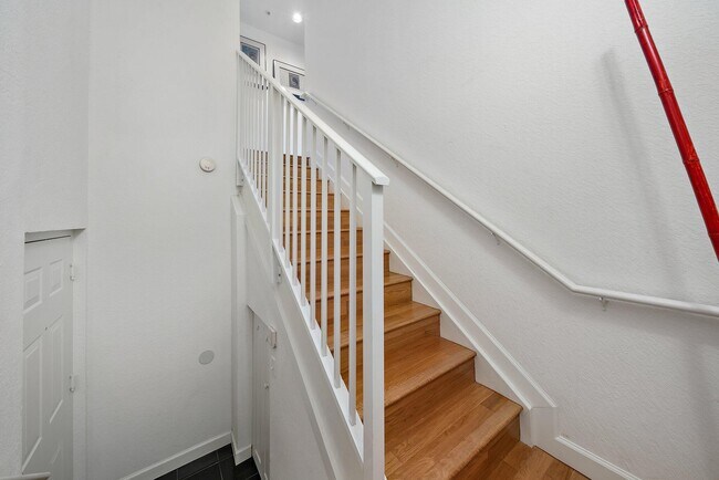 Building Photo - 11011 Legacy Dr