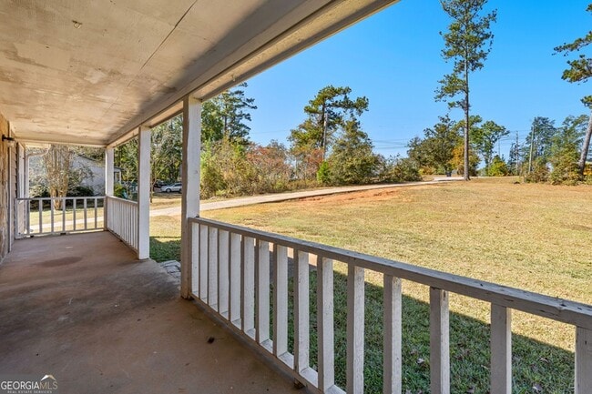 Building Photo - 168 Old Corinth Rd