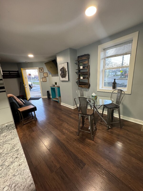 Building Photo - 1238 S State Ave