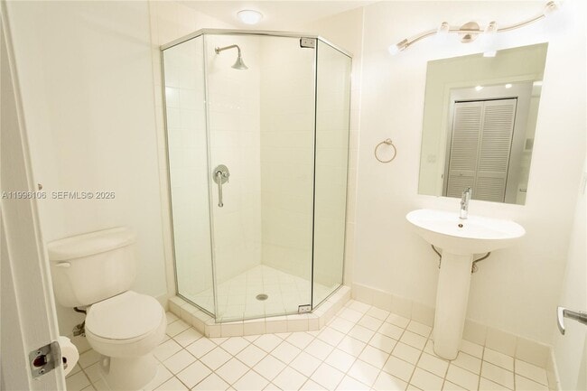 Building Photo - 601 NE 36th St