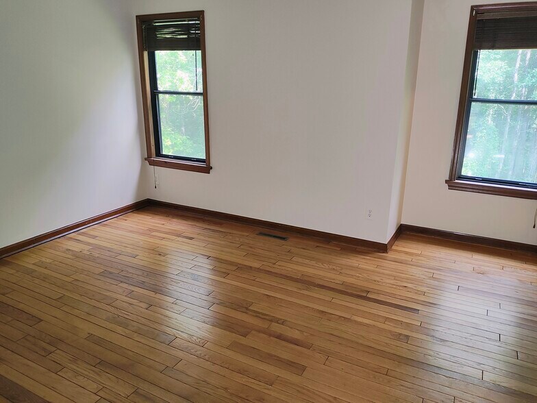 Building Photo - 23352 Black Oak Ct
