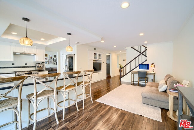 Building Photo - 52 Carriage Hill Ln