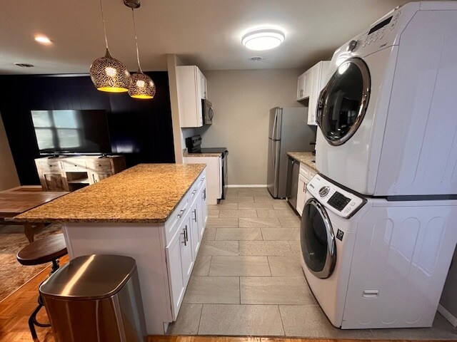 Primary Photo - 833 W Maple St