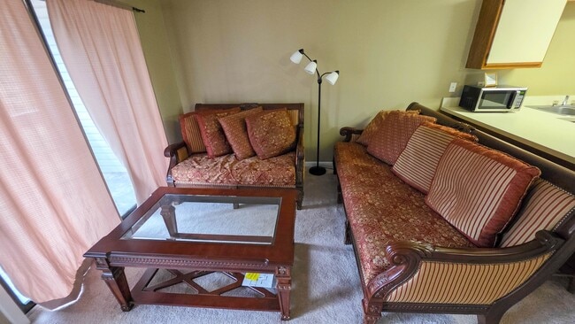 Building Photo - 500 Fairway Village Dr