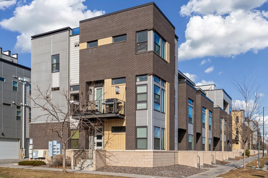 Building Photo - 4001 W Conejos Pl