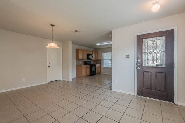 Building Photo - 20931 Gastonbury Ln