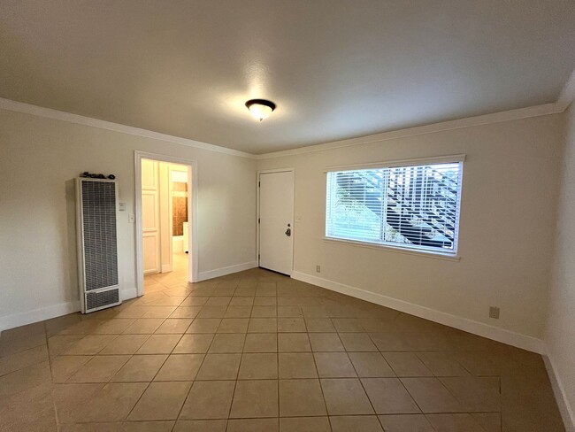 Building Photo - Leasing only - Atlanta Ave. #223