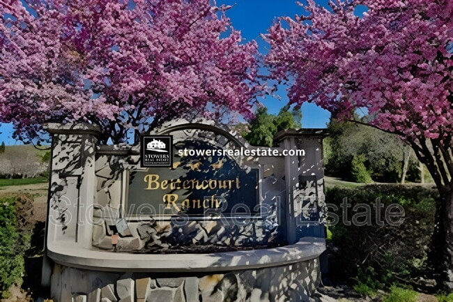 Building Photo - 441 Coventry Pl