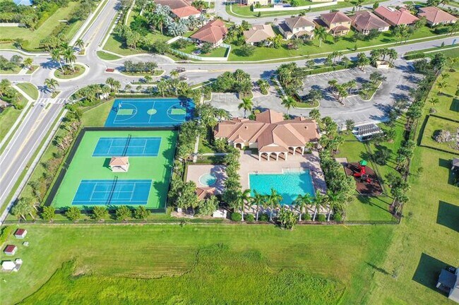 Building Photo - 973 Bent Creek Dr