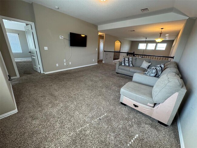 Building Photo - 273 Everglade Dr