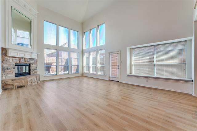 Building Photo - 2344 Chenault Dr