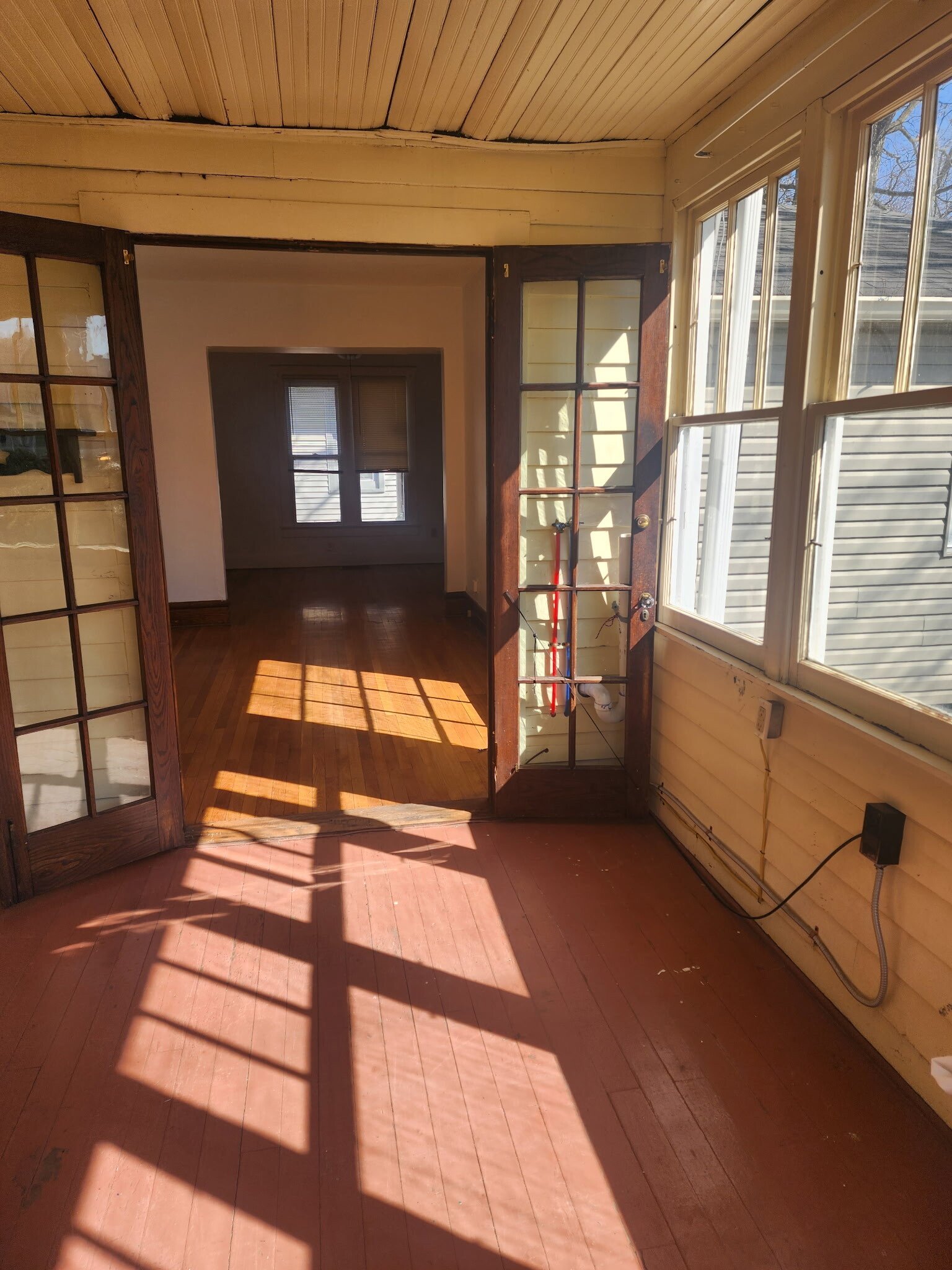 Building Photo - 222 N 5th St