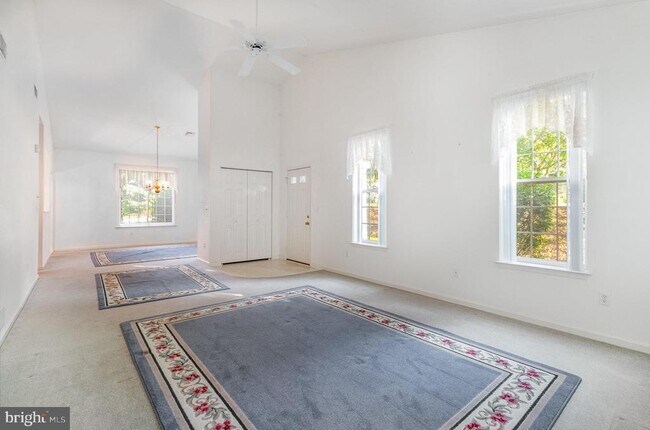 Building Photo - 660 Springhouse Ln