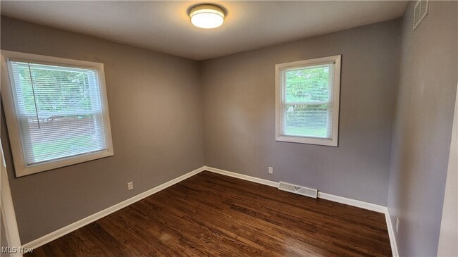 Building Photo - 2491 Samira Rd