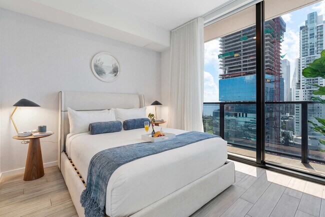 Building Photo - 398 NE 5th St