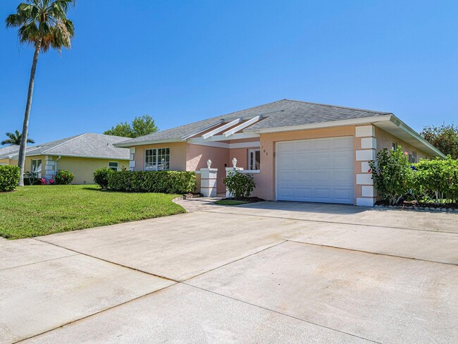 Building Photo - 105 Grove Island Cir