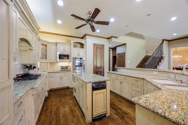 Building Photo - 6520 Twin Oaks Dr