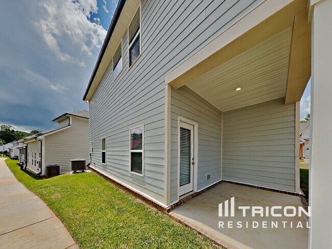 Building Photo - 3617 Apies St