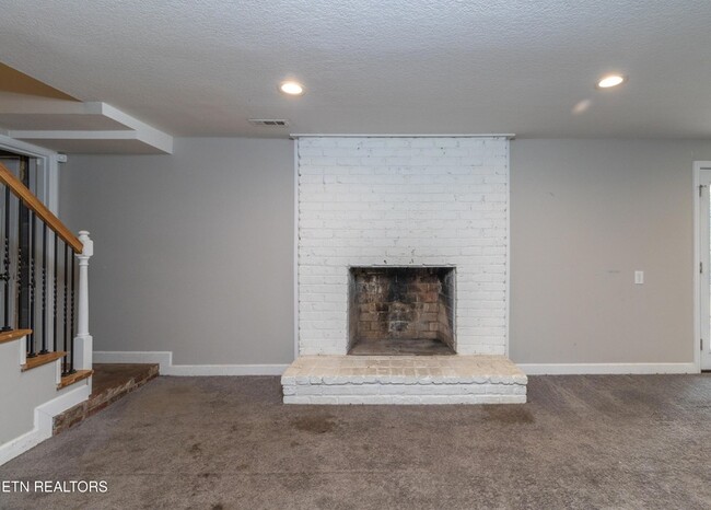 Building Photo - 2344 Alice Bell Rd