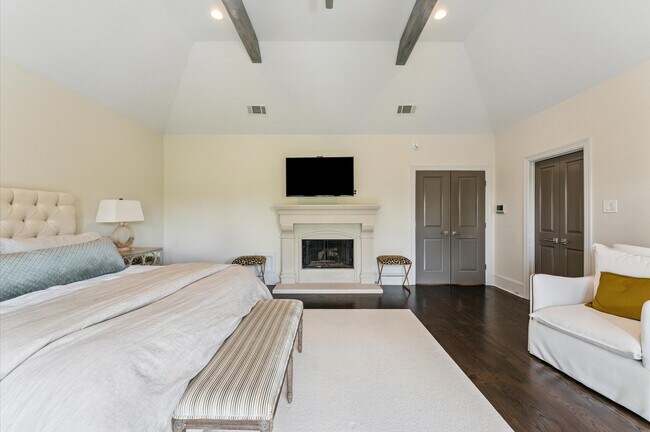 Building Photo - 7 Marilane St