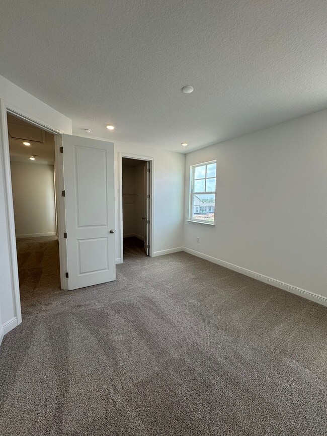 Building Photo - 13615 Sachs Avenue