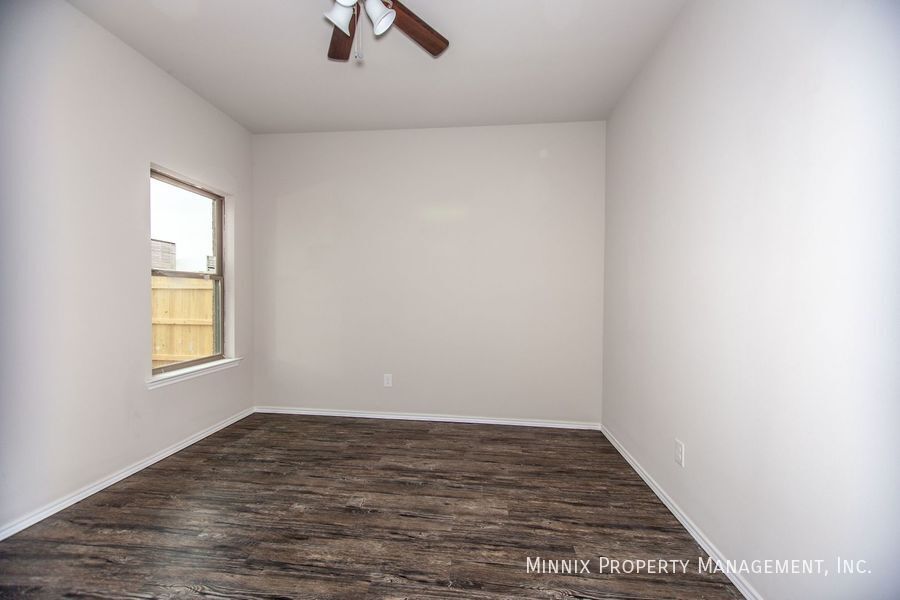 Building Photo - 1708 102nd St
